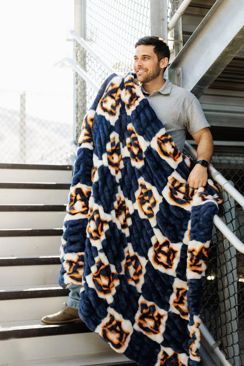 Auburn Tigers Blanket - Hugs - Image 2