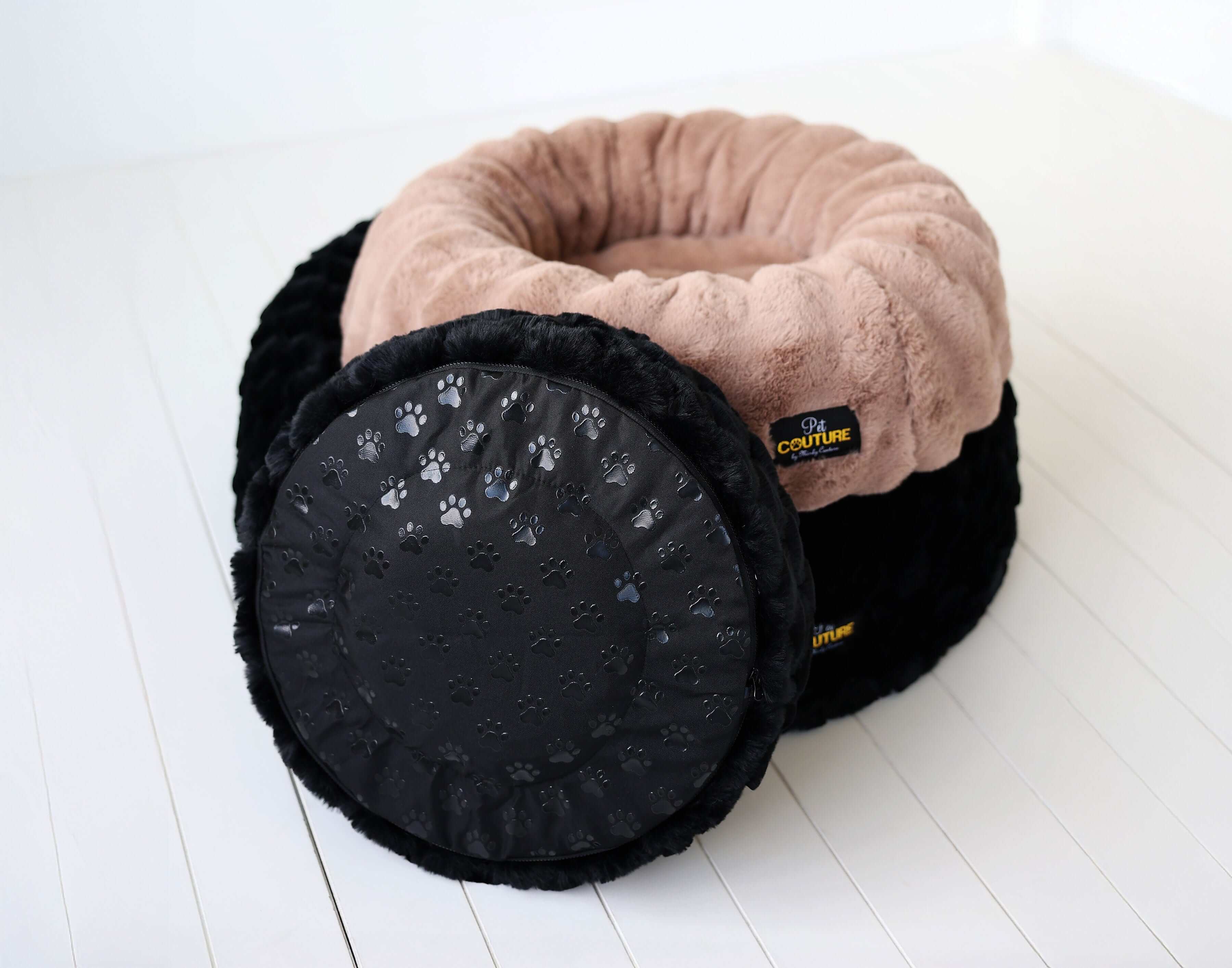 Black Crinkle Pet Bed - Image 6