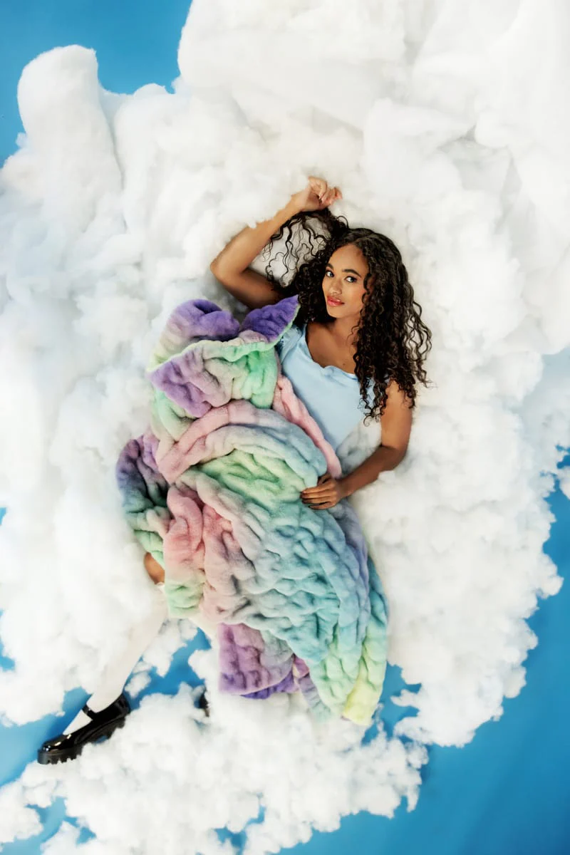 Hugs Aurora Blanket - Image 3