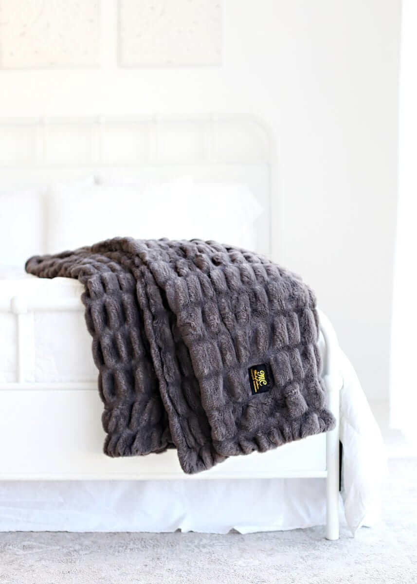 Hugs Charcoal Blanket - Image 5