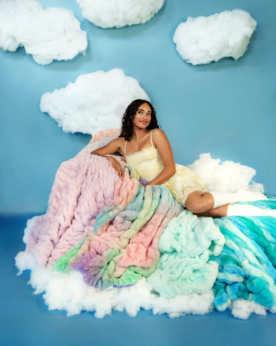 Hugs Light Misty Dawn Blanket - Image 4