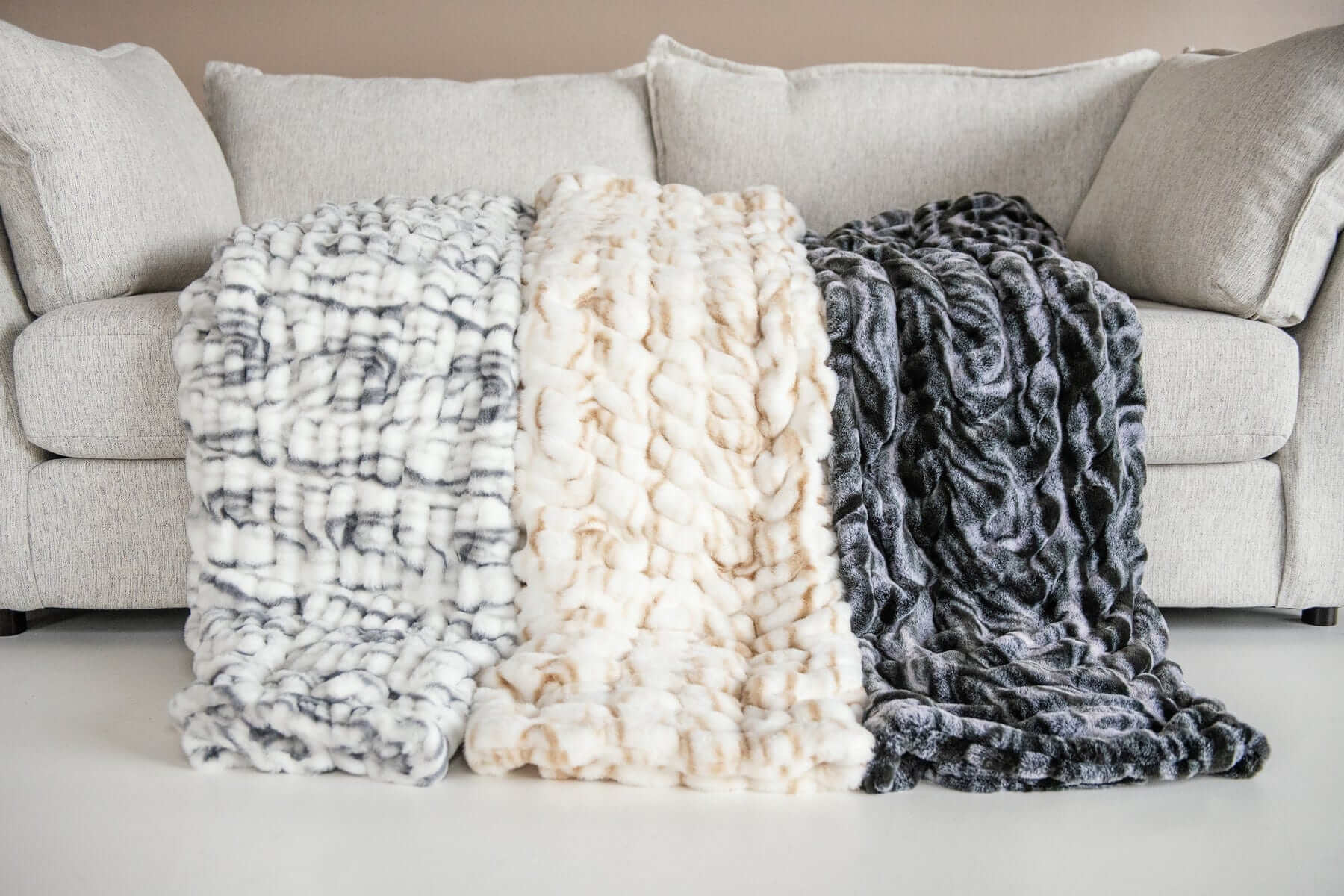 Hugs Marble Pewter Blanket - Image 5