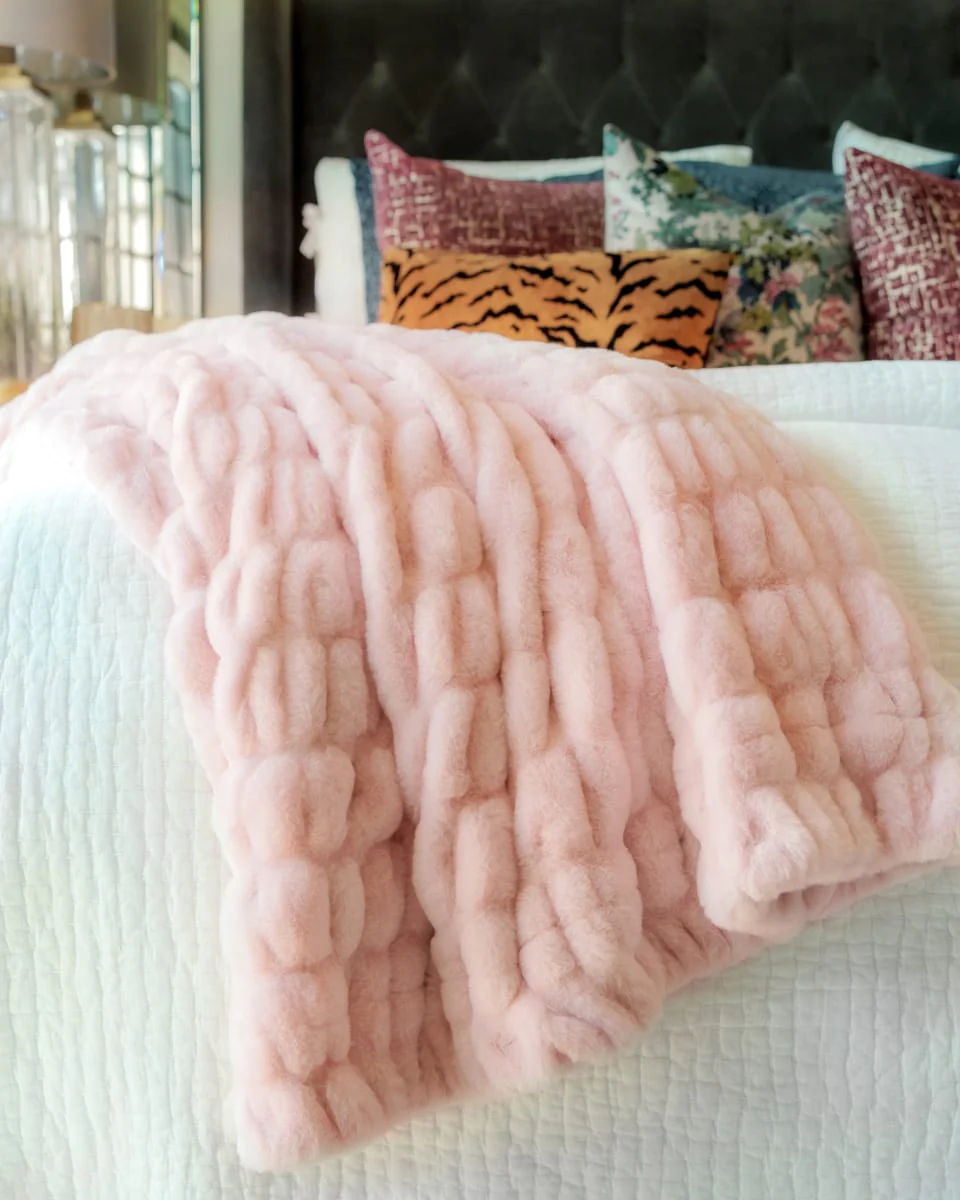 Hugs Bashful Pink Blanket - Image 6