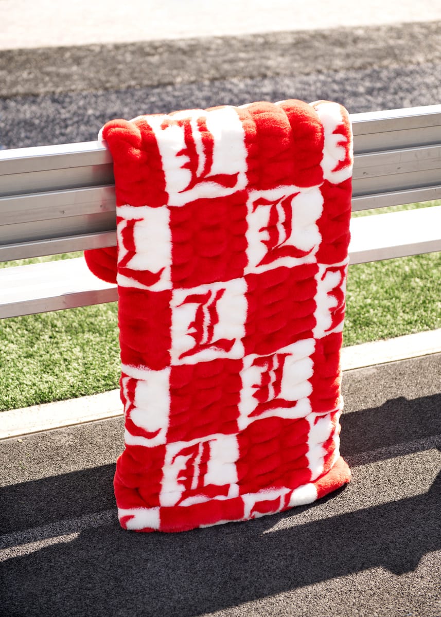 University of Louisville Blanket - Hugs - Image 2